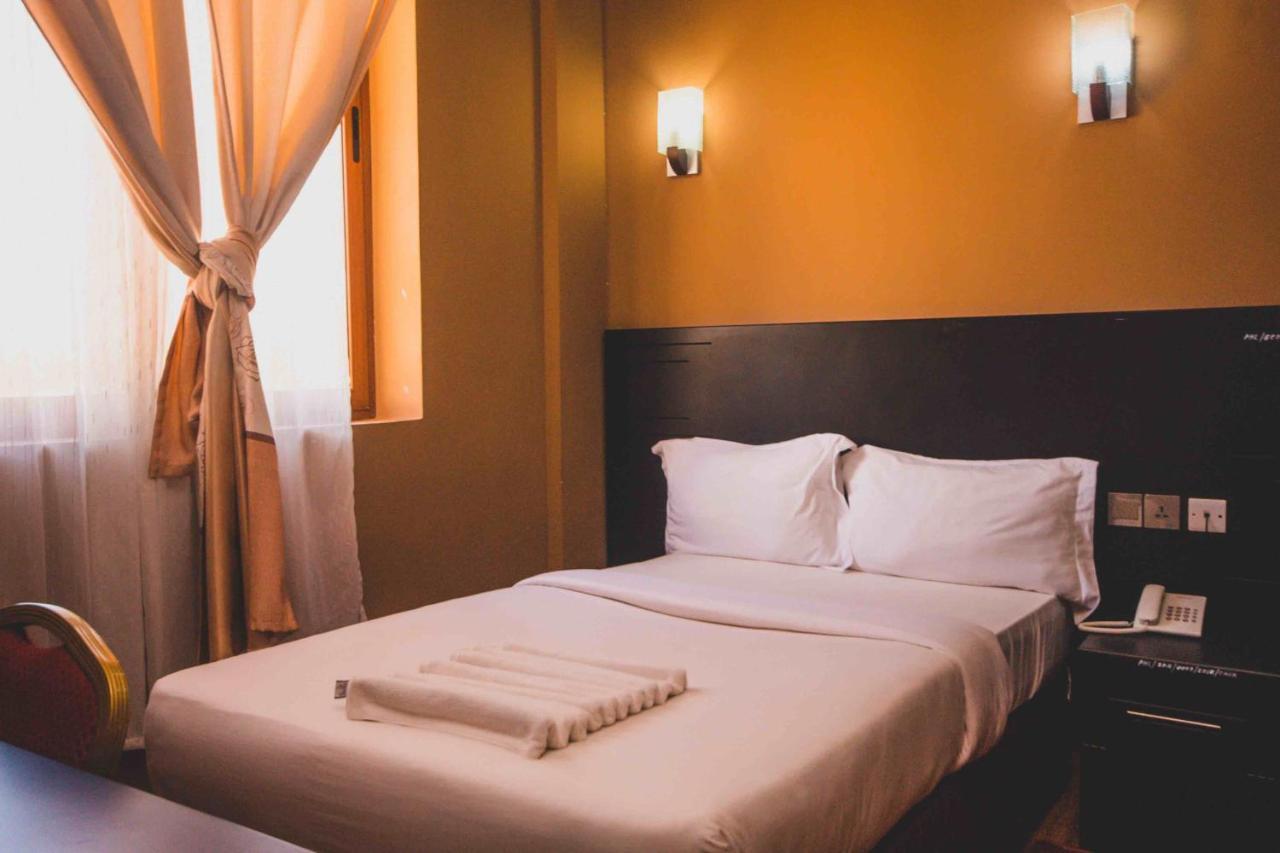 Panone Hotel Boma Boma la Ngombe Exteriér fotografie